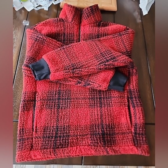 Old Navy, NWOT, Size Sm, Sherpa 1/4 Zip Pullover, Red & Black Plaid - Picture 10 of 10